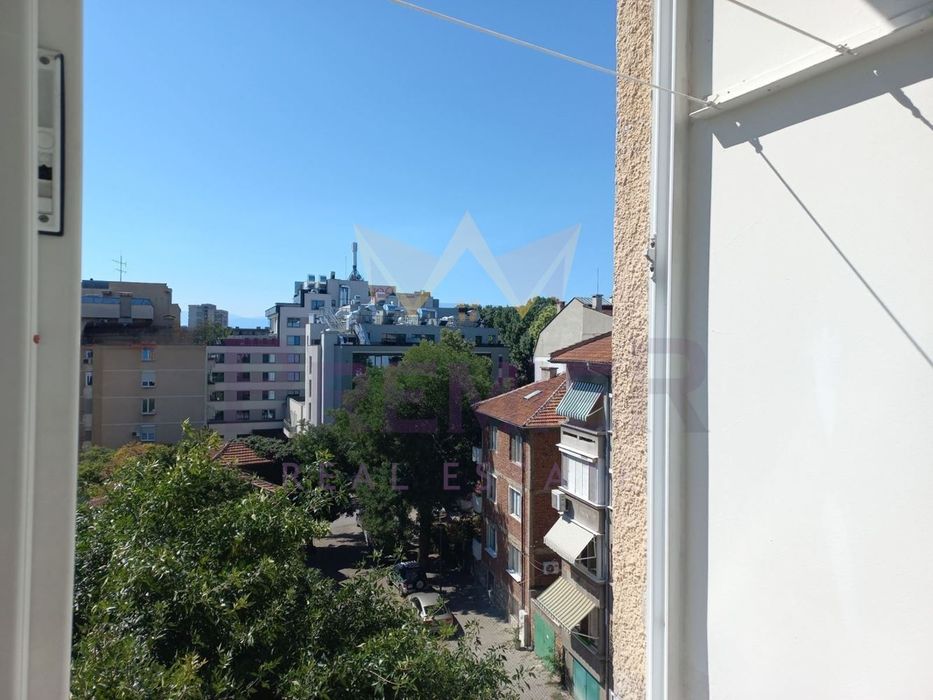 Продава се Тристаен апартамент в Пловдив, Център - 76 кв.м за 2441 €/кв.м - Снимка #10