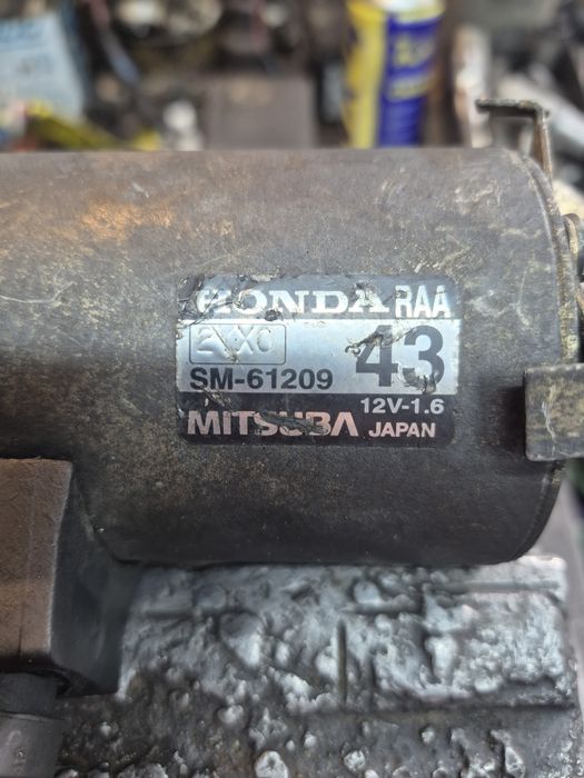 Продам стартер на Хонду цэрв.