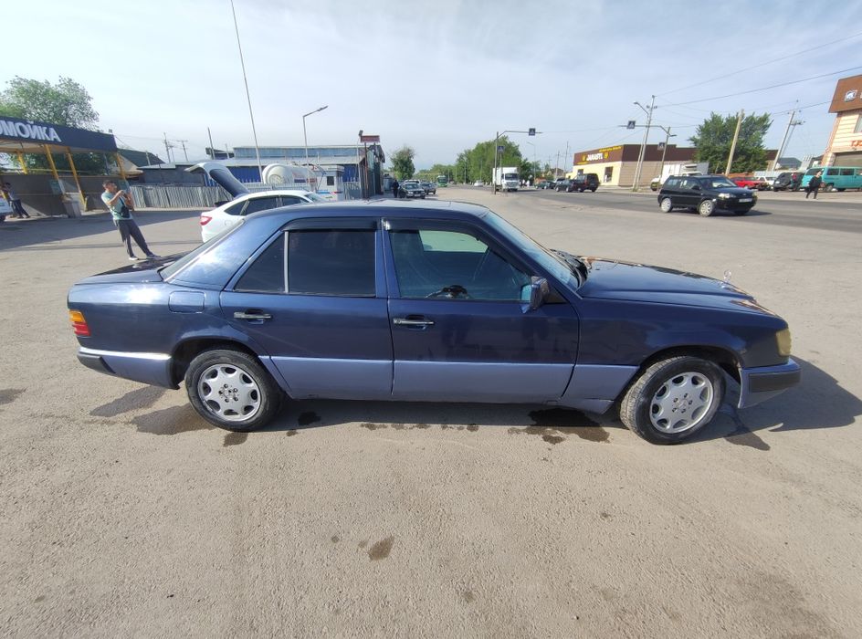 Mercedes-Benz w124 e230
