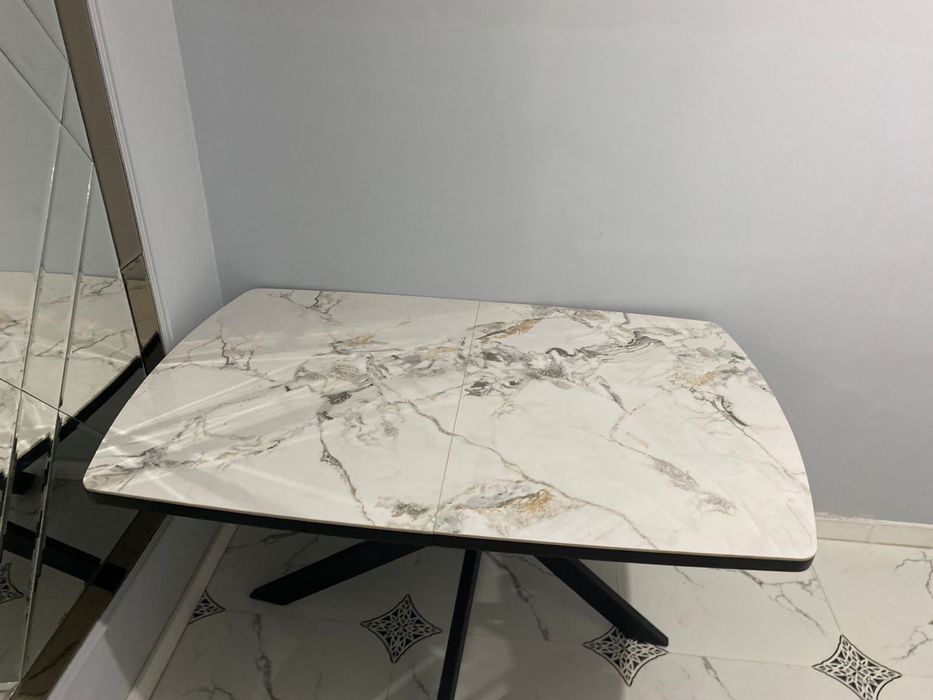 Стол кухонный/ для гостиной