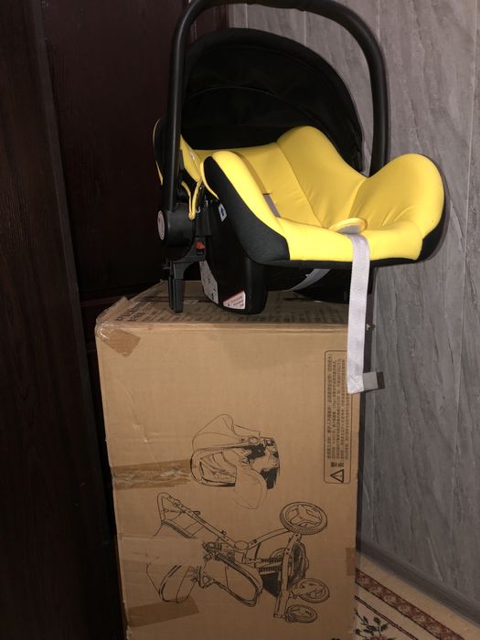 Детская коляска ( состояние как новая)