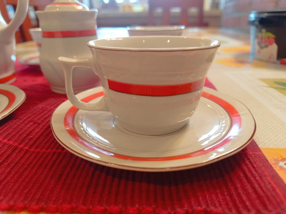 Set cafenea portelan 6 persoane utilizat cu defect minor