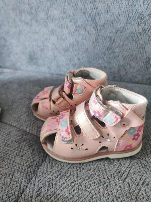 Продам сандали детские  на девочку
