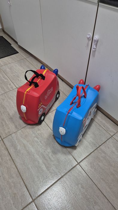 2 valize trunki copii pe rosu si albastru