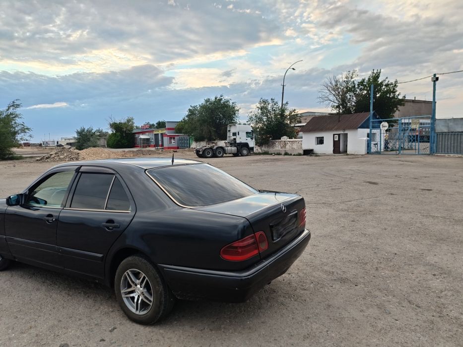 Легковой автомобиль