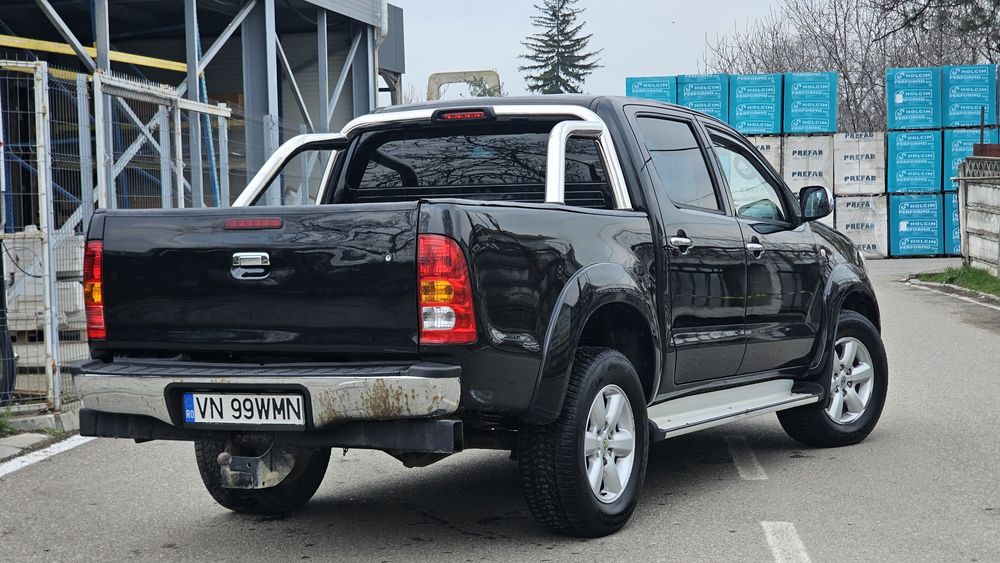 Toyota Hilux D-4D Automată 2010