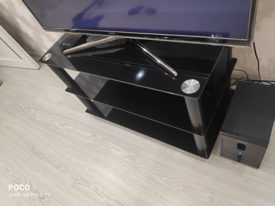 Подставка под телевизор