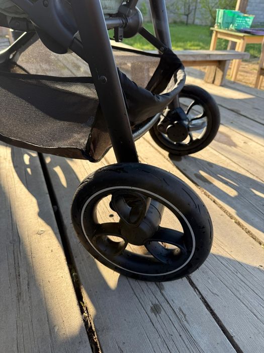 Коляска прогулочная Joie Litetrax Pro Laurel