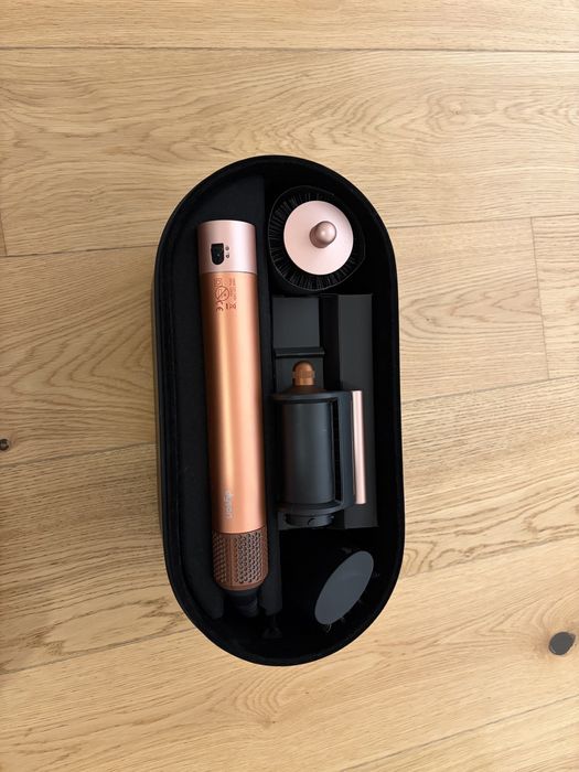Dyson Airwrap i.d. HS08 Amber Silk – Garanție Martie 2028 – Ca nou