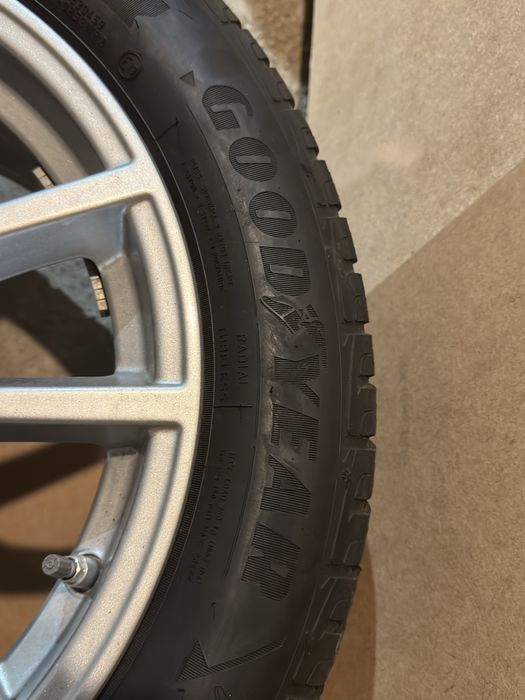 Jante originale BMW 17" (Styling 778) + Anvelope iarnă Goodyear RunFlat 225/50 R17