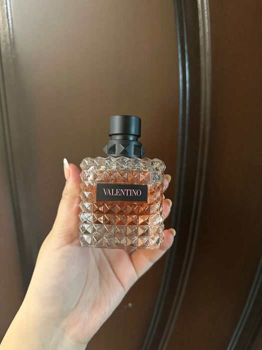 Парфюм Valentino born in Roma