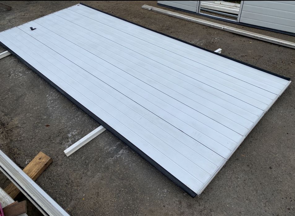 USA SECTIONALA INDUSTRIALA poarta hala garaj H 220 x L 504 Hormann