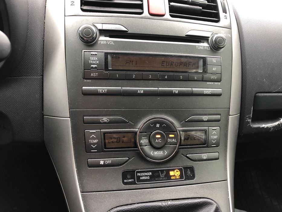 TOYOTA Auris 2009 — imagine 5