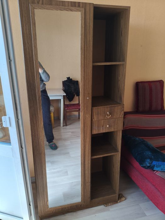 Продам кровать ,шифонер для одежды и для одеял