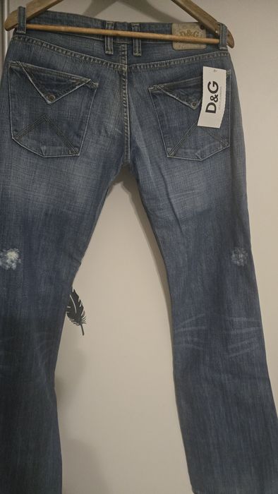 Дънки-чисто нови дънки