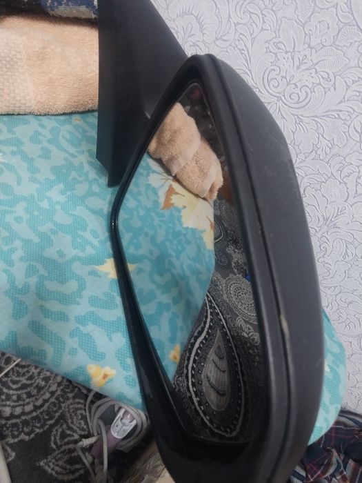 Продам зеркала от лада веста
