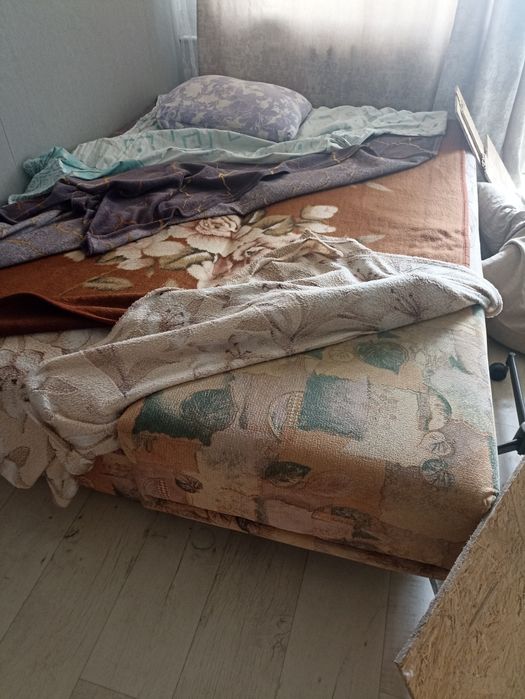 Продам диван в отличном состоянии