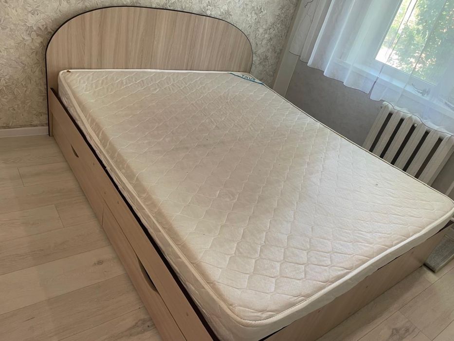 Продам двухспальный кровать