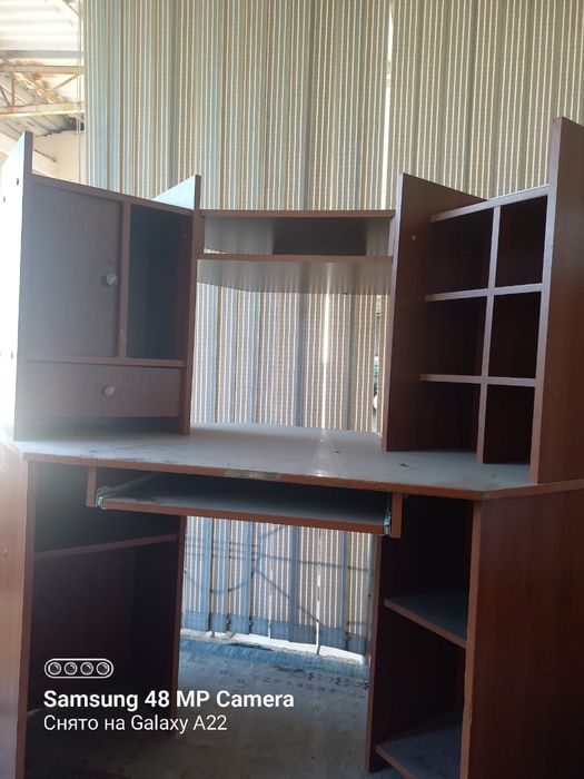 Продам компьютерный стол угловой