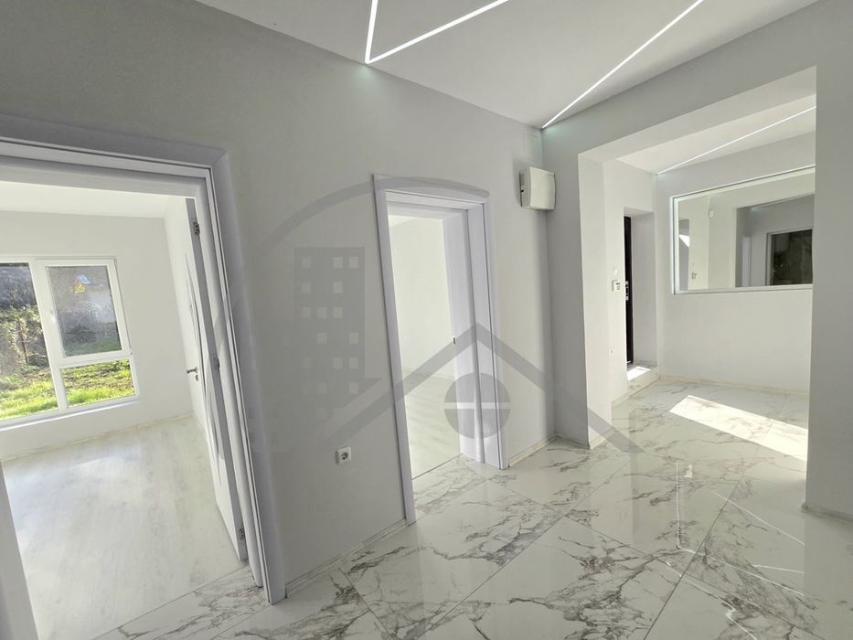 Продава се Етаж от къща в Добрич, Червената пръст - 100 кв.м за 1530 €/кв.м - Снимка #1