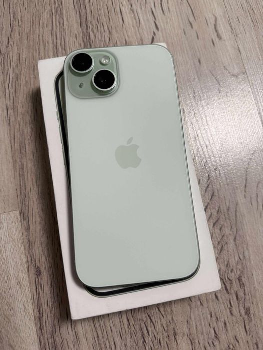 Vand Sau Schimb IPhone 15 Green 256Gb Neverlocked