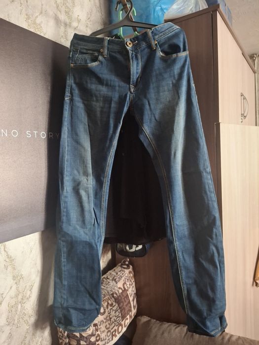 Джинсы мужские..