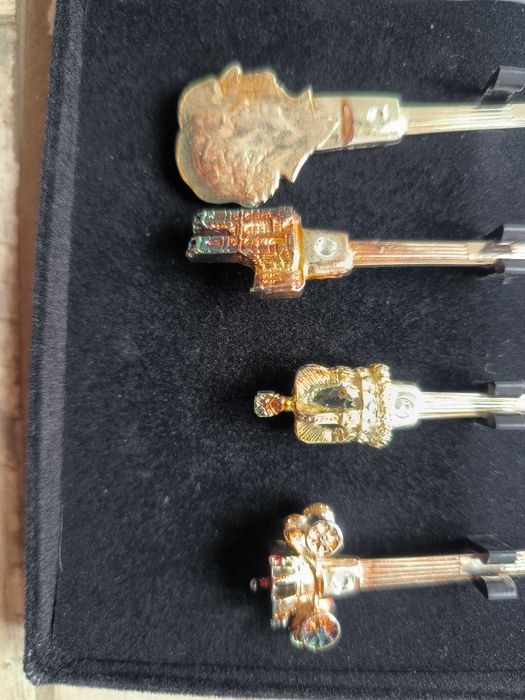 Комплект 4 щамповани лъжички за кафе или чай-1947-2007-Колекционерски