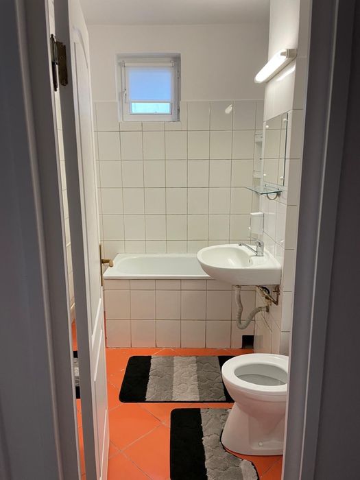 De închiriat garsonieră