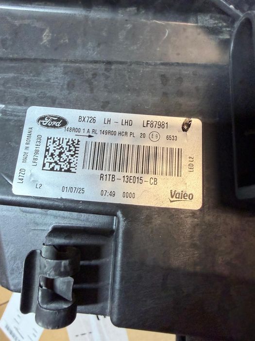 Far stanga Ford Puma ST Line Facelift 2024/2025/2026