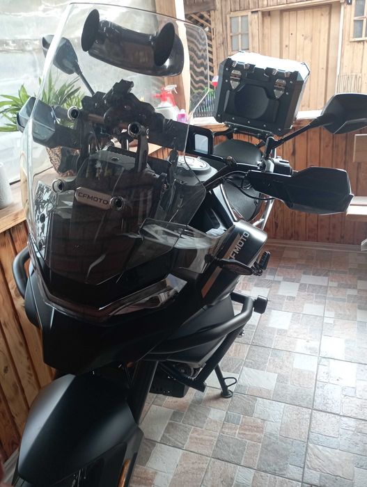 CF Moto 700 MT in garantie