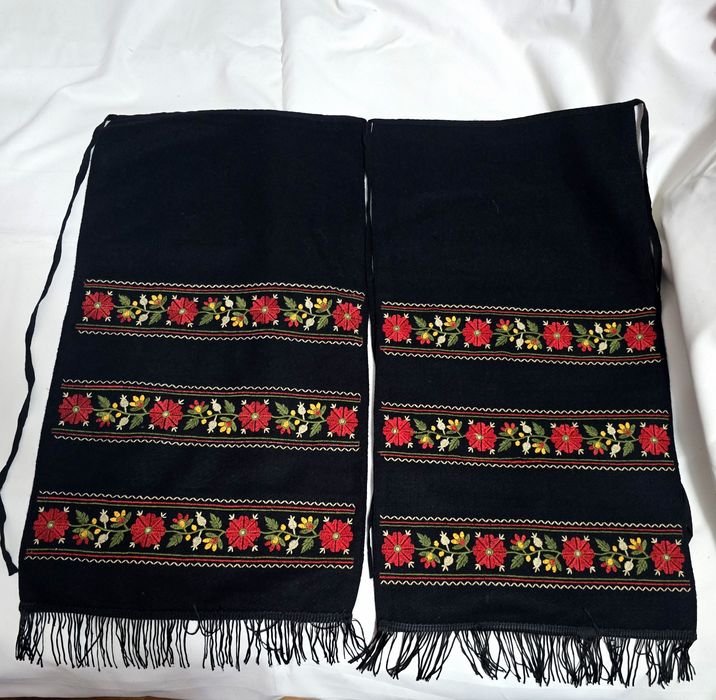 Costum traditional nou