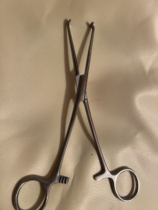 Хирургический зажим