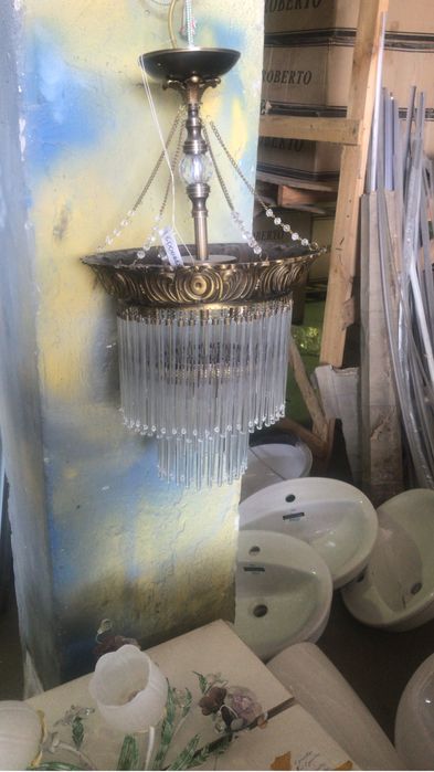 Распродаем  Люстры