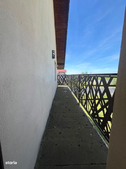 Casa P+1+Pod, 254 mp, 500 mp teren, zona lac Ghercesti - Aeroport Crai