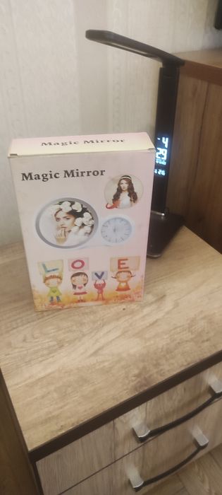 Продам зеркало с часами и подсветкой