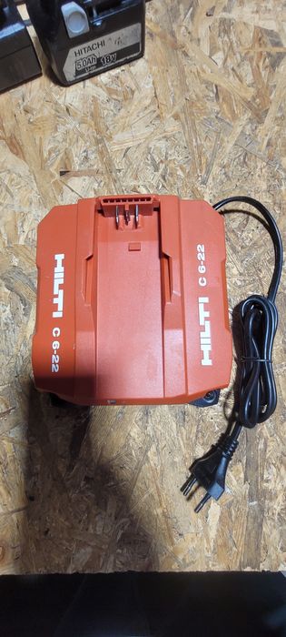 Incarcator hilti nuron c6 ca nou
