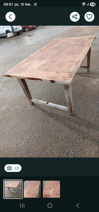 Vând masa din lemn masiv