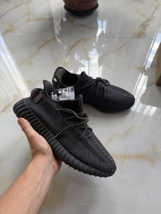 Adidasi Yezzy 350