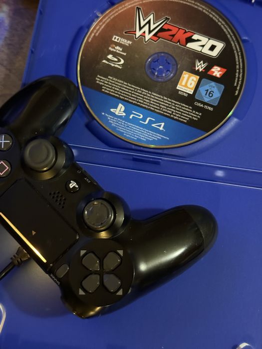 PS 4 Contoller + WWE2k20
