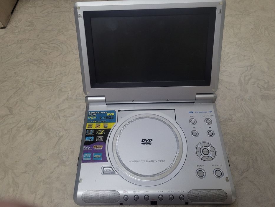 Портативный DVD плеер