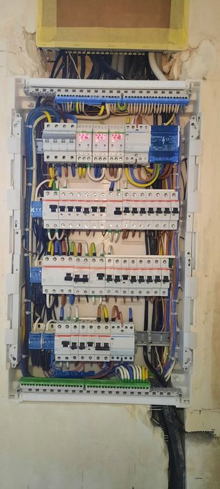 Электрик 24/7 Срочный вызов. Elektrik 24/7 xizmatda
