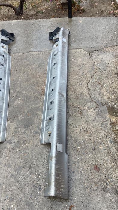 Мерседес 210 порог