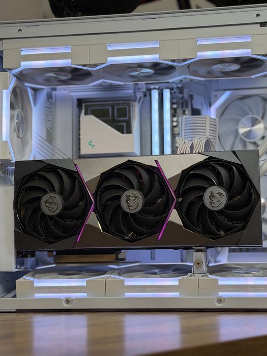 Мощная видеокарта MSI RTX 3070 SUPRIM X