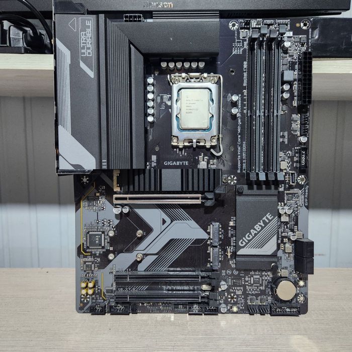 RTX 5070 Ti + i5 14600KF/32GB DDR4/Gigabyte UD Z790