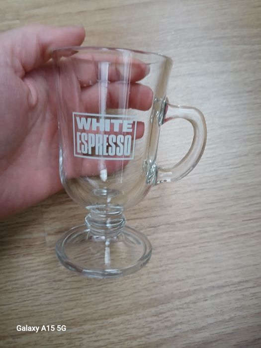 Чаша за фрапе с дръжка