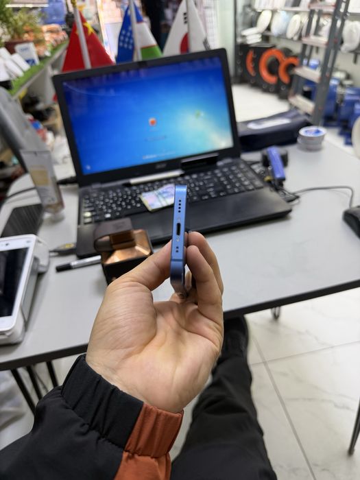 Apple iPhone 13 mini