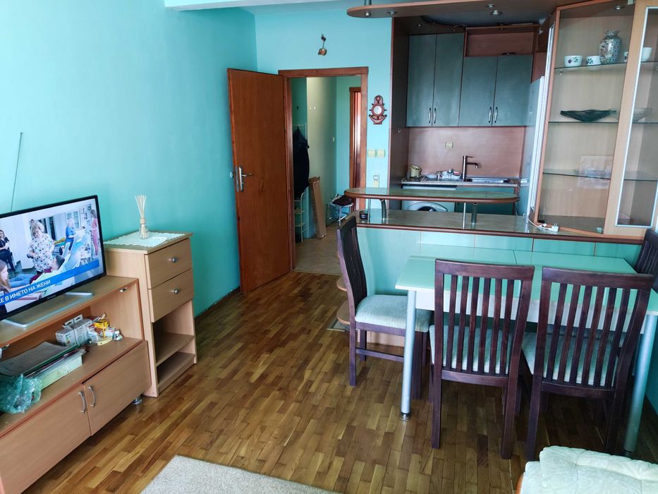 Собственик отдава под наем Двустаен апартамент в кв.Левски 1