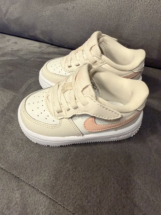 Чисто нови маратонки Nike размер 22