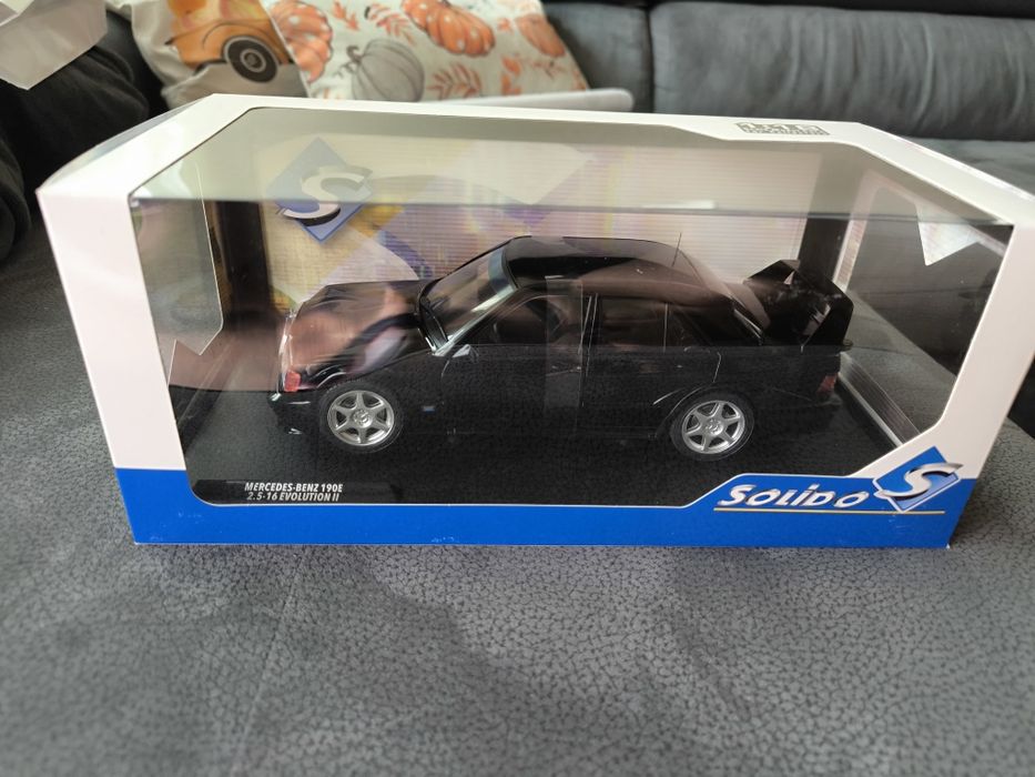 Mercedes Benz EVO 2 Solido 1:18