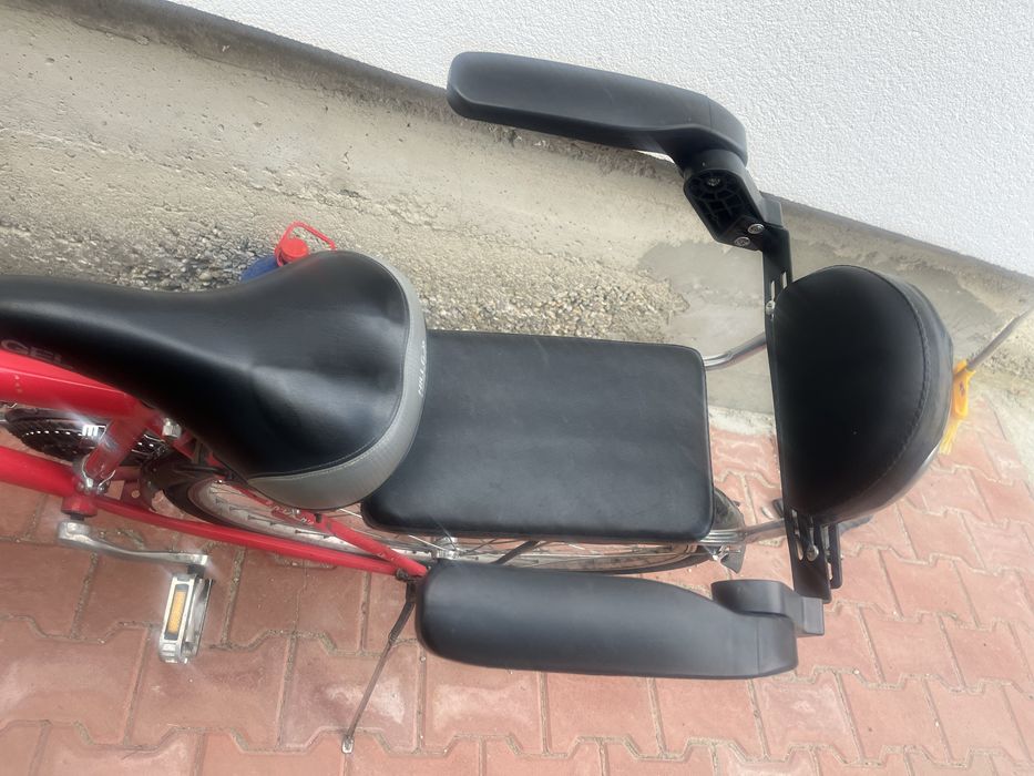 Vând scaun de bicicletă, spate, cu spătar și tetiere 200 lei